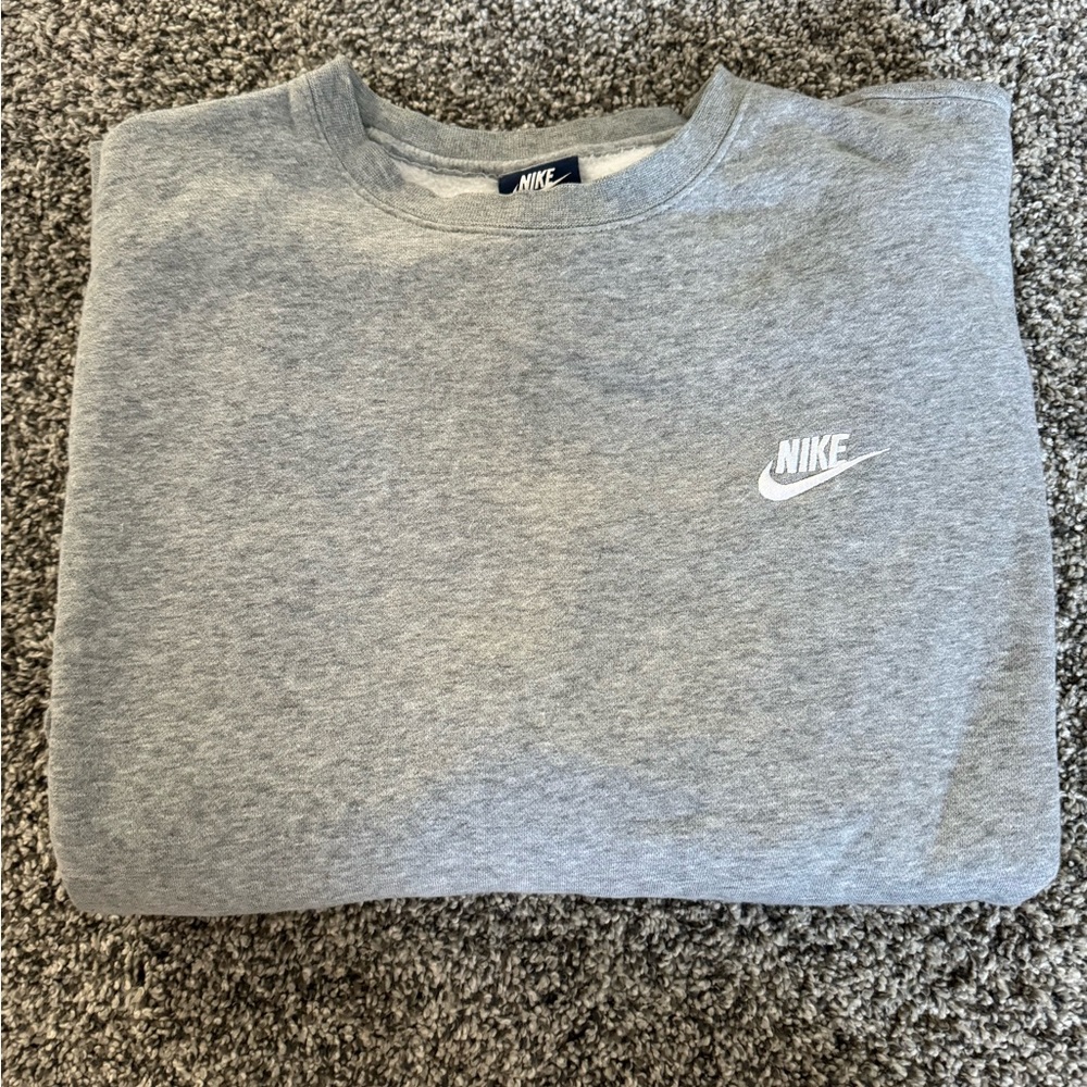 Nike crewneck sweatshirt
